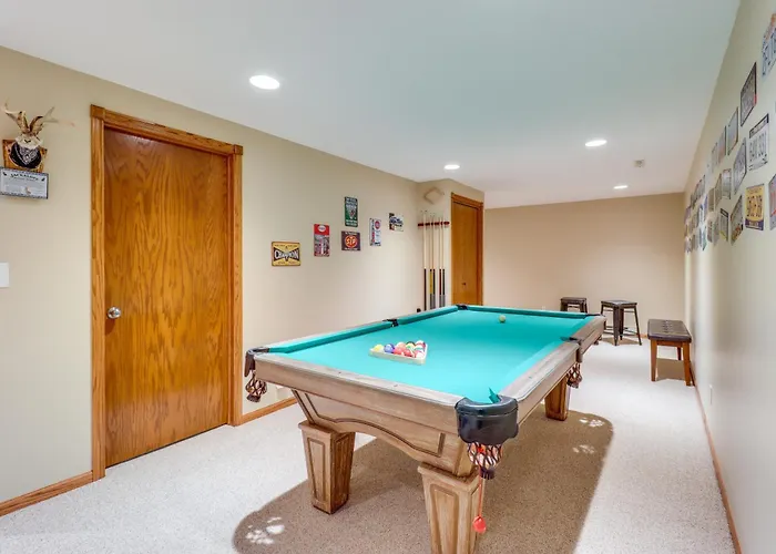 Work & Play: Pet-friendly 6 Mi To Dtwn Fargo