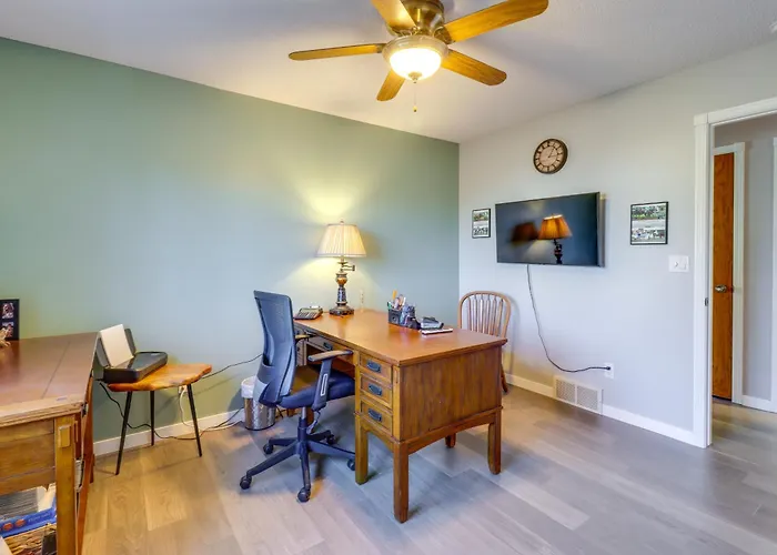 Work & Play: Pet-friendly 6 Mi To Dtwn * Fargo