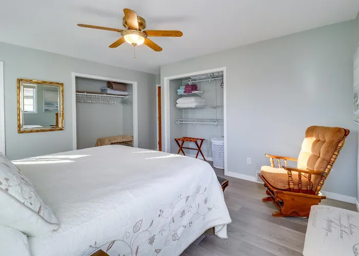 Work & Play: Pet-friendly 6 Mi To Dtwn *