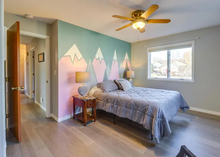 Work & Play: Pet-friendly 6 Mi To Dtwn Fargo