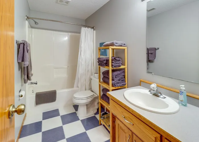 Holiday home Work & Play: Pet-friendly 6 Mi To Dtwn *