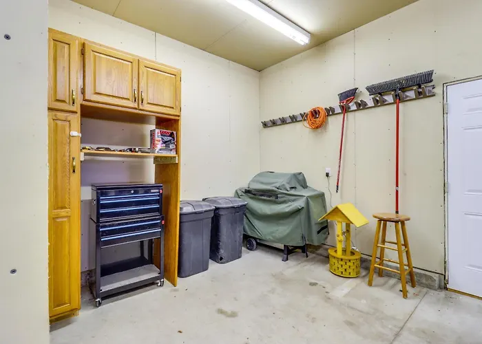 Holiday home Work & Play: Pet-friendly 6 Mi To Dtwn